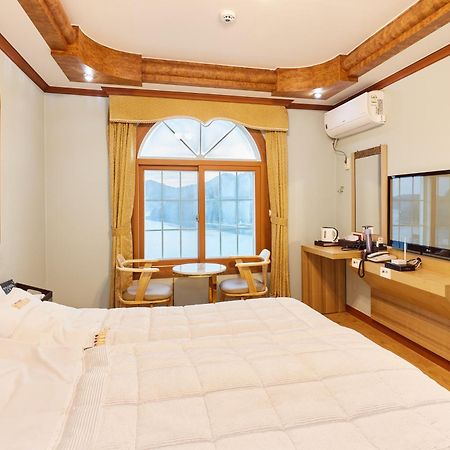 Goheung Hayan Noeul Hotel Exteriér fotografie