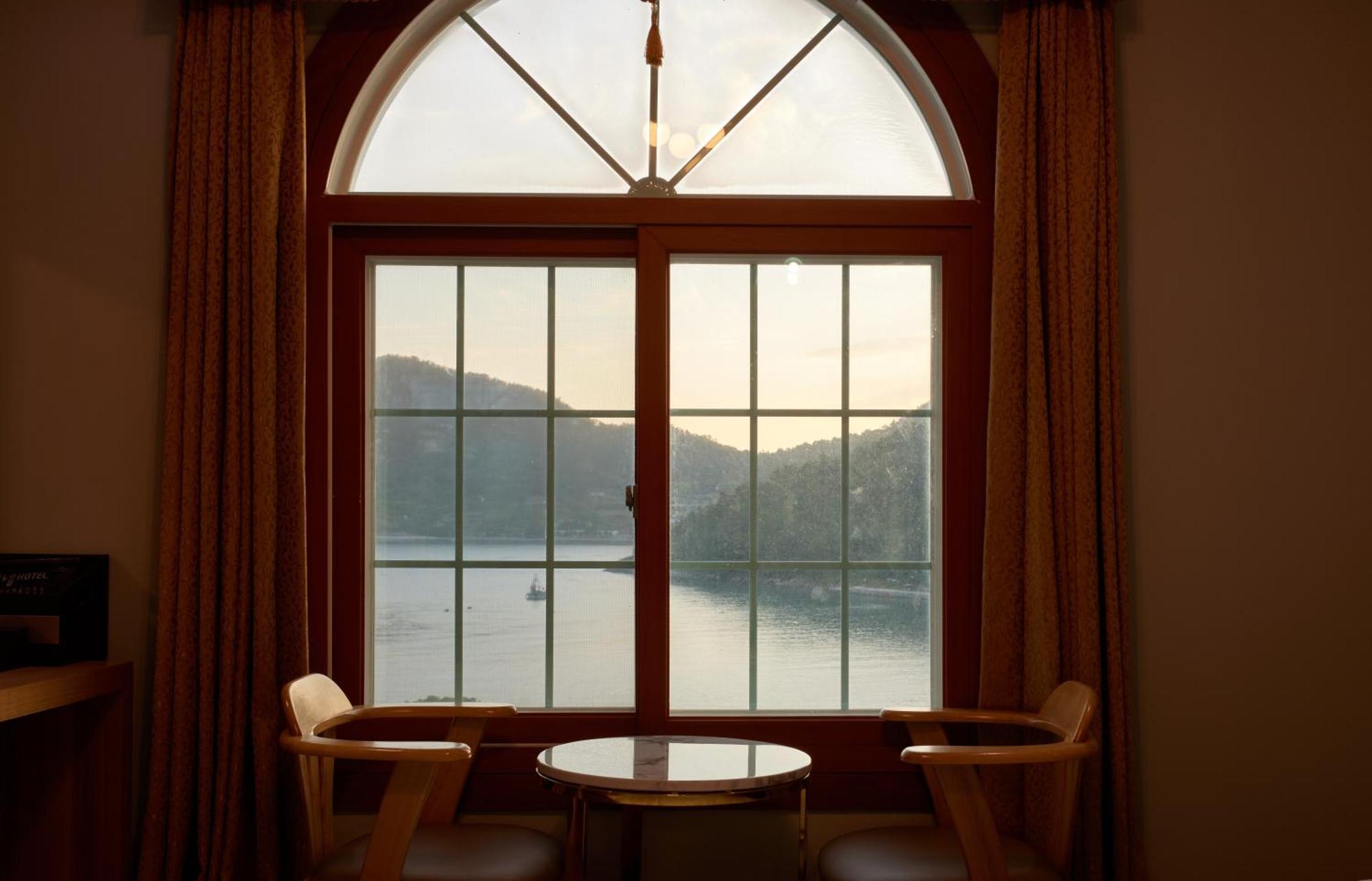 Goheung Hayan Noeul Hotel Pokoj fotografie